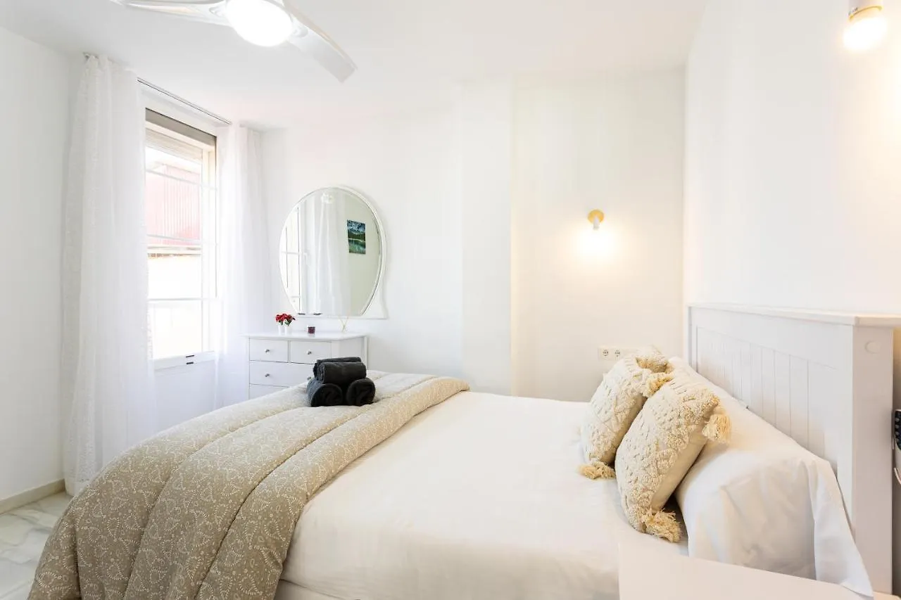 Apartment Holidays2Malaga Montesa 700M From The Beach Rooftop Terrace Spain